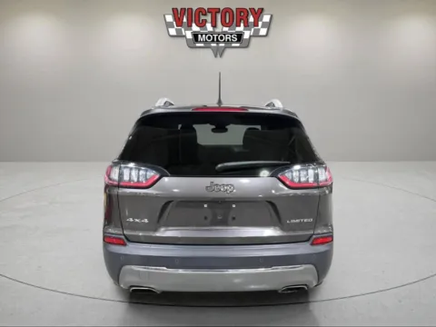 More photos of 2019 Jeep Cherokee Limited 4x4 4dr SUV at Victory Motors Lake Orion, MI