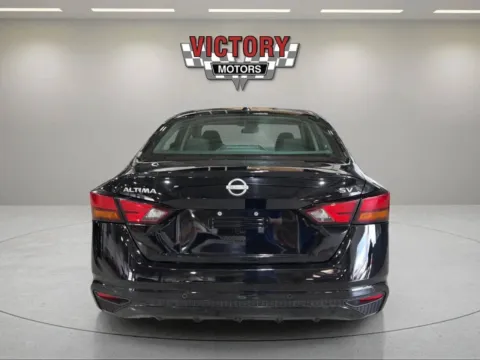More photos of 2025 Nissan Altima 2.5 SV 4dr Sedan at Victory Motors Lake Orion, MI
