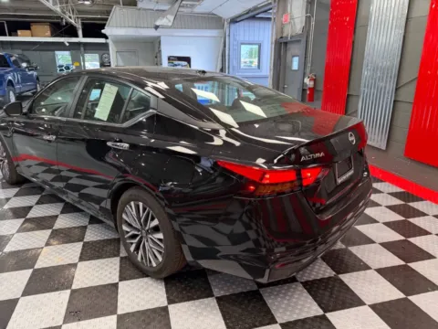 More photos of 2025 Nissan Altima 2.5 SV 4dr Sedan at Victory Motors Lake Orion, MI