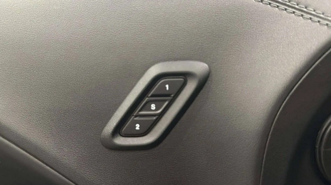 2022 Dodge Challenger R/T - Photo 20