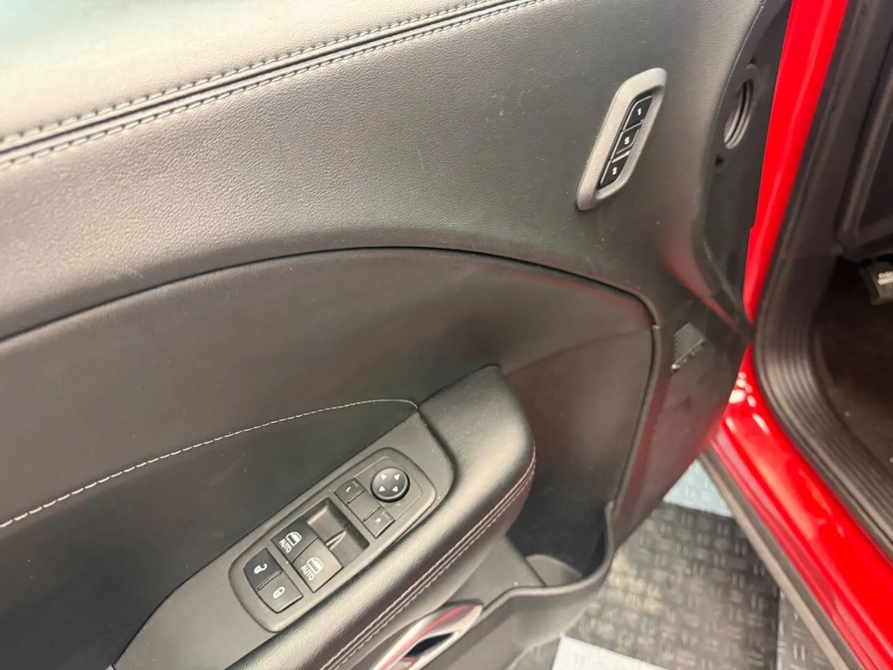 2022 Dodge Challenger R/T - Photo 12