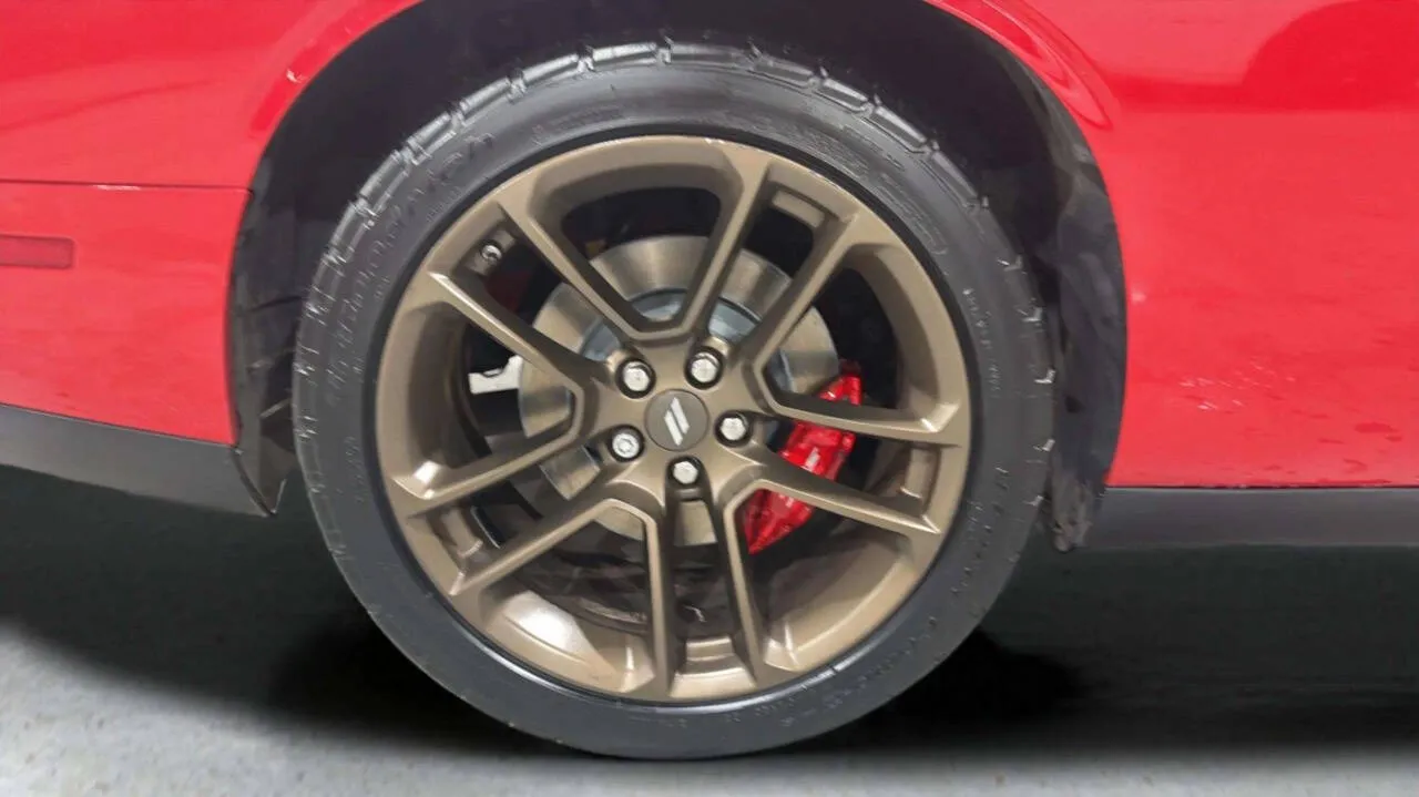 2022 Dodge Challenger R/T - Photo 34