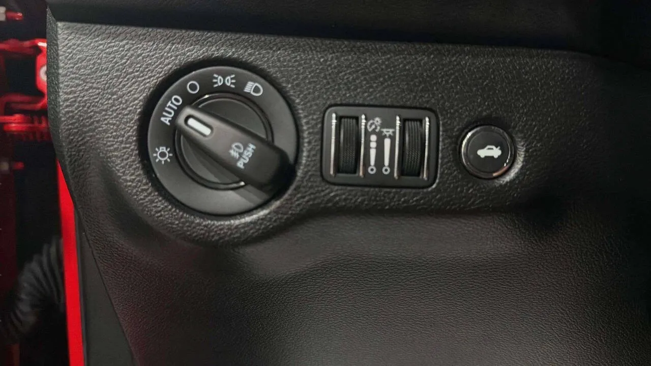 2022 Dodge Challenger R/T - Photo 18