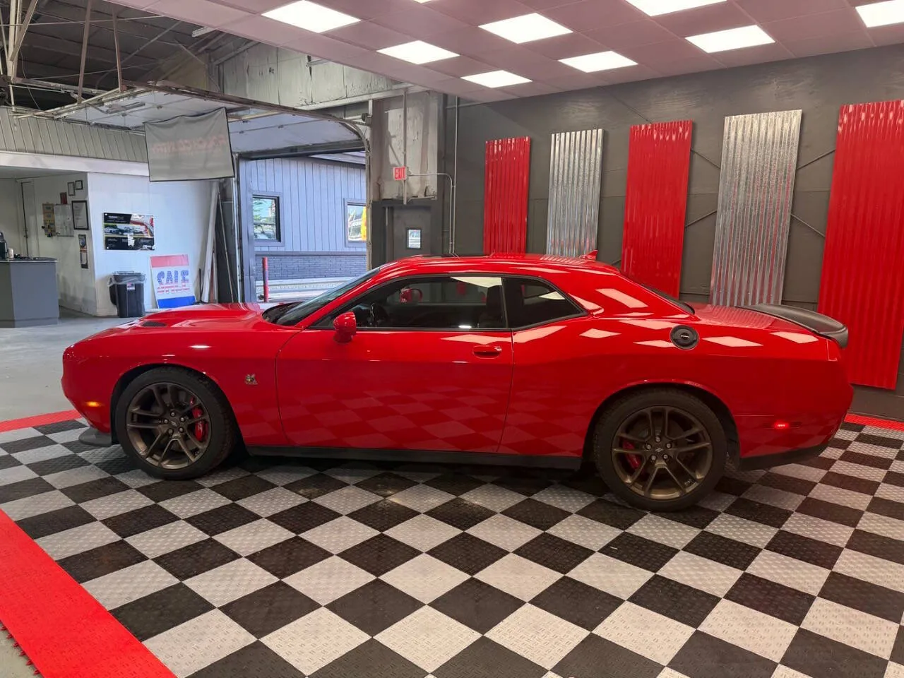 2022 Dodge Challenger R/T - Photo 10