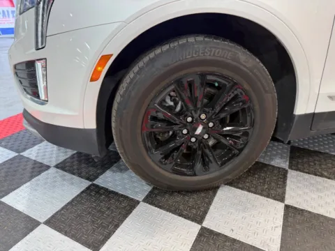More photos of 2022 Cadillac XT5 Premium Luxury 4x4 4dr SUV at Victory Motors Lake Orion, MI