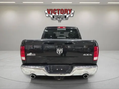 More photos of 2018 RAM 1500 Big Horn 4x4 4dr Crew Cab 5.5 ft. SB Pickup at Victory Motors Lake Orion, MI