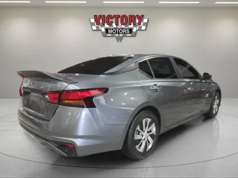 More photos of 2019 Nissan Altima 2.5 S 4dr Sedan at Victory Motors Lake Orion, MI