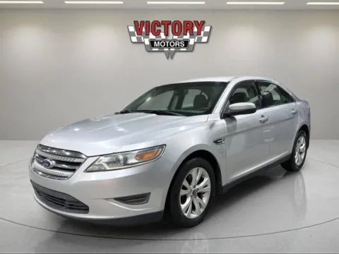 Silver 2011 Ford Taurus SEL 4dr Sedan for sale in Lake Orion, MI
