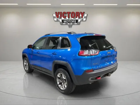 Another view of 2019 Jeep Cherokee Trailhawk 4x4 4dr SUV for sale in Lake Orion, MI at Victory Motors Lake Orion