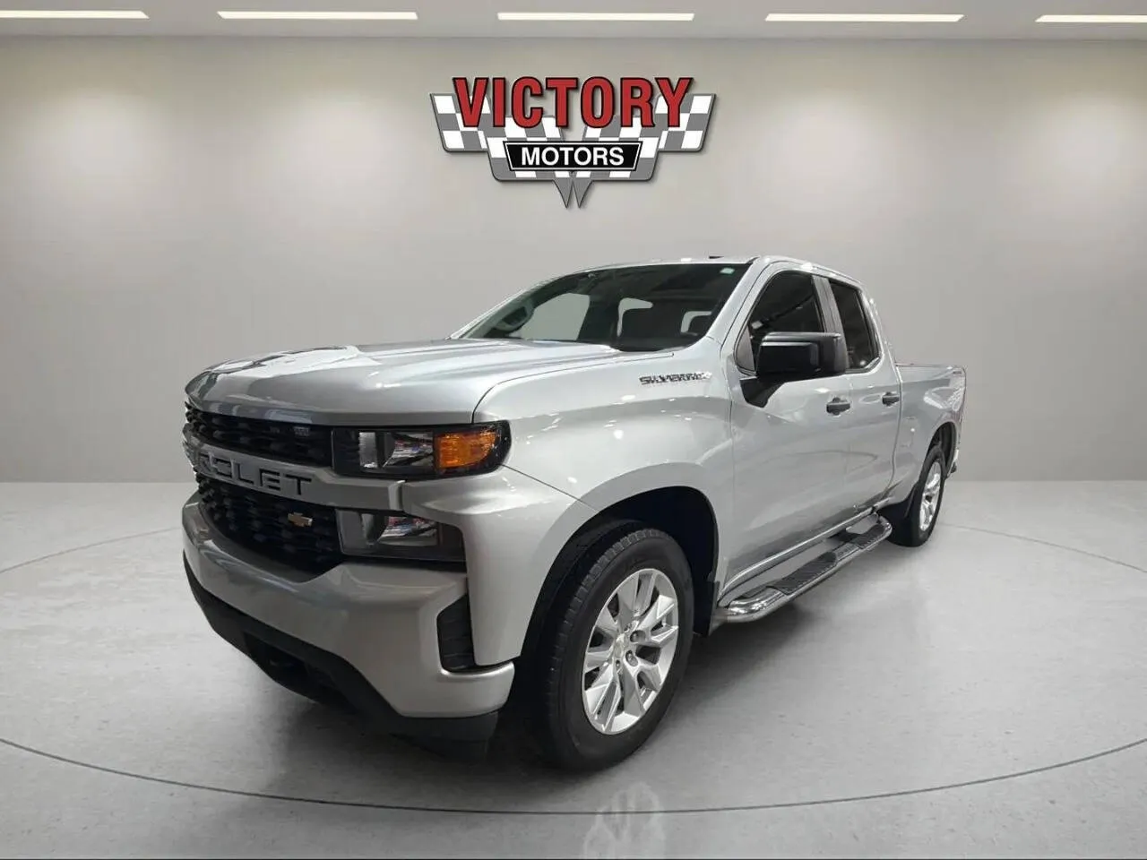 Silver 2022 Chevrolet Silverado 1500 Limited Custom 4x4 4dr Double Cab 6.6 ft. SB for sale in Lake Orion, MI