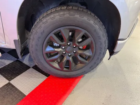 More photos of 2022 Chevrolet Silverado 1500 Limited Custom 4x4 4dr Double Cab 6.6 ft. SB at Victory Motors Lake Orion, MI