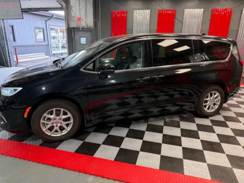 More photos of 2023 Chrysler Pacifica Touring L 4dr Mini Van at Victory Motors Lake Orion, MI