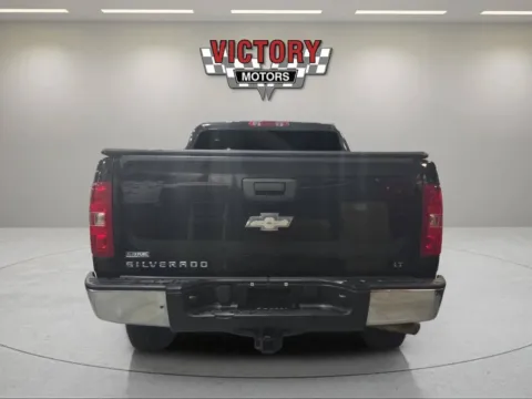 More photos of 2009 Chevrolet Silverado 1500 LT 4x2 4dr Extended Cab 6.5 ft. SB at Victory Motors Lake Orion, MI