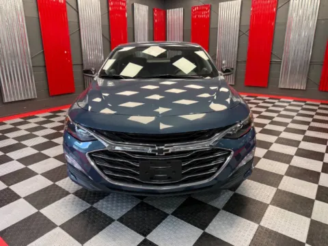 Photos of 2025 Chevrolet Malibu LT 4dr Sedan w/1LT for sale in Lake Orion, MI at Victory Motors Lake Orion