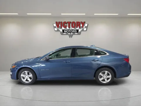 Photos of 2025 Chevrolet Malibu LT 4dr Sedan w/1LT for sale in Lake Orion, MI at Victory Motors Lake Orion