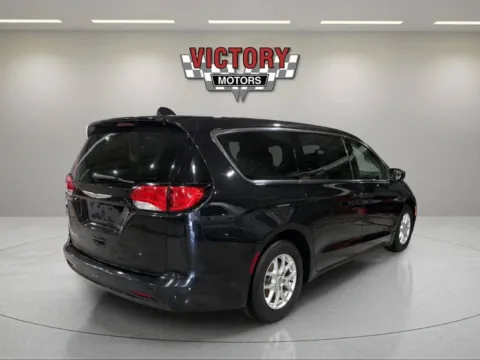 More photos of 2017 Chrysler Pacifica Touring 4dr Mini Van at Victory Motors Lake Orion, MI