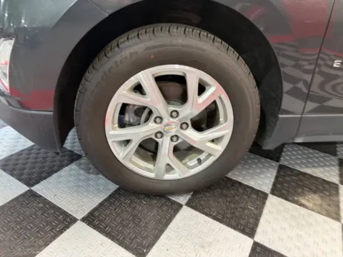 More photos of 2018 Chevrolet Equinox LT 4x4 4dr SUV w/2LT at Victory Motors Lake Orion, MI