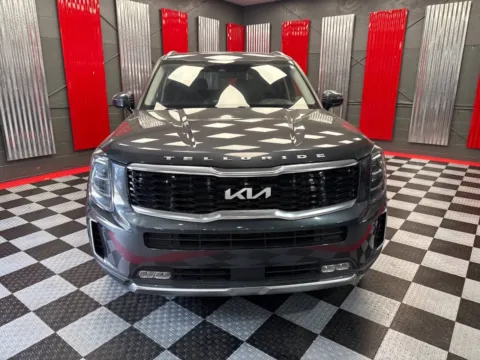 Photos of 2022 Kia Telluride SX AWD 4dr SUV for sale in Lake Orion, MI at Victory Motors Lake Orion