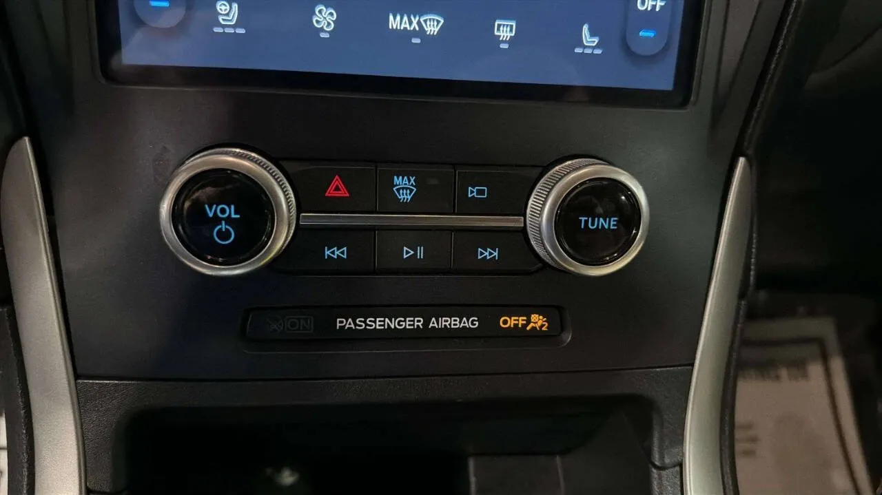 2022 Ford Edge SEL - Photo 18