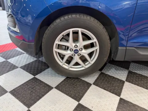 More photos of 2022 Ford Edge SEL AWD 4dr Crossover at Victory Motors Lake Orion, MI