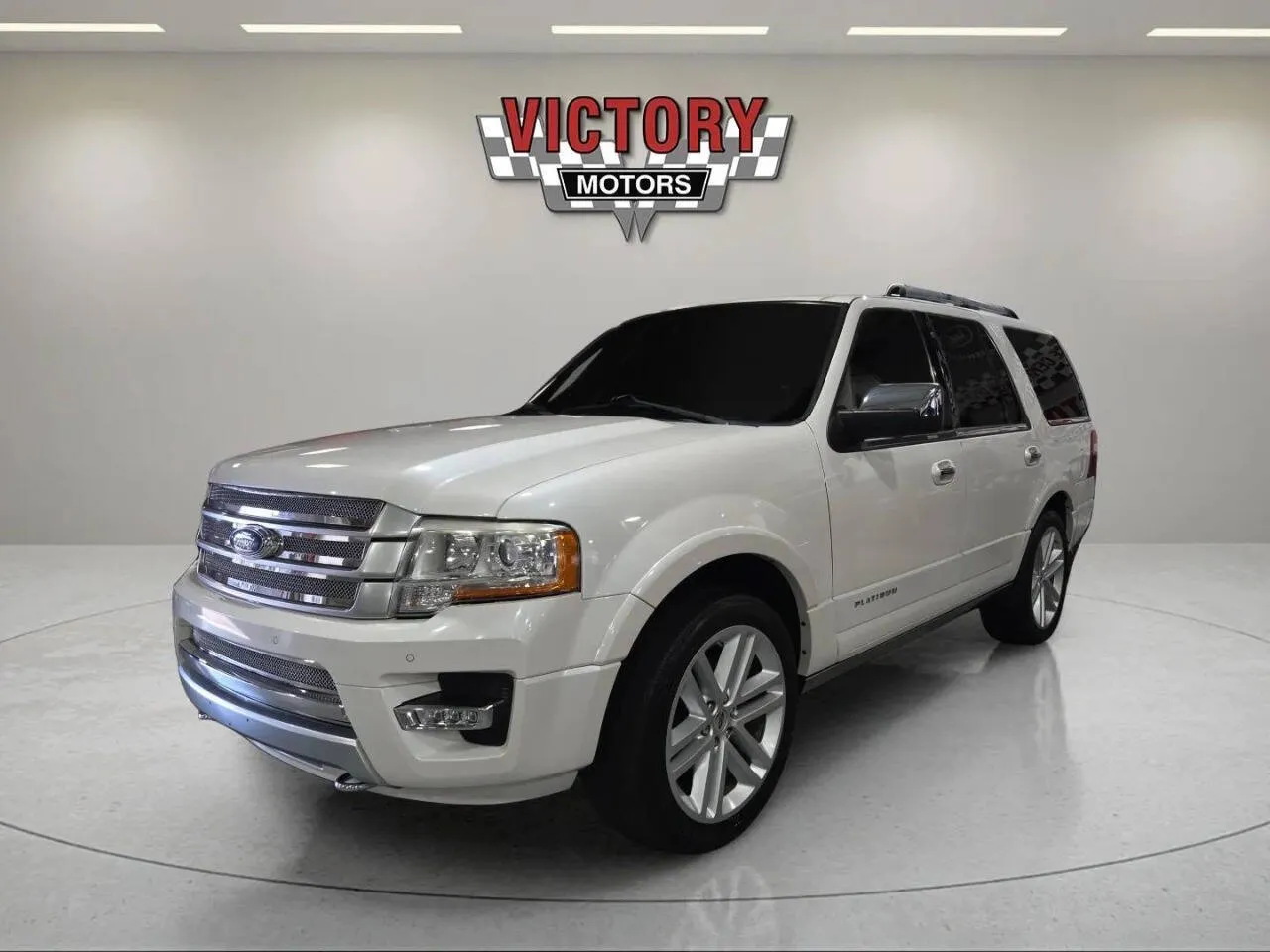 White 2017 Ford Expedition Platinum 4x4 4dr SUV for sale in Lake Orion, MI