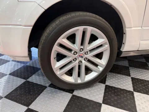 More photos of 2017 Ford Expedition Platinum 4x4 4dr SUV at Victory Motors Lake Orion, MI