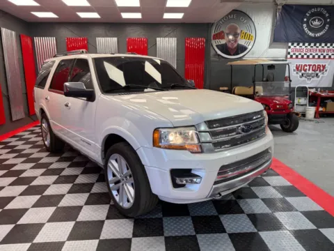 White 2017 Ford Expedition Platinum 4x4 4dr SUV for sale in Lake Orion, MI