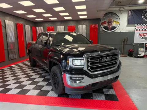 Black 2017 GMC Sierra 1500 SLE 4x4 4dr Double Cab 6.5 ft. SB for sale in Lake Orion, MI