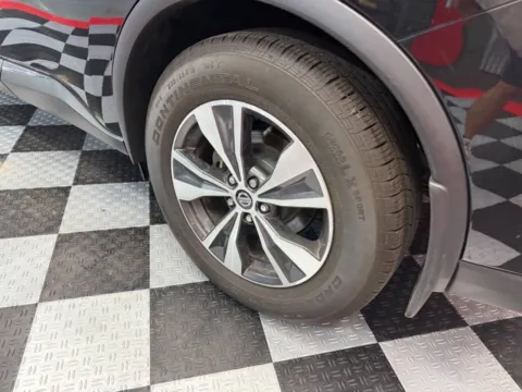 More photos of 2021 Nissan Murano SV AWD 4dr SUV at Victory Motors Lake Orion, MI