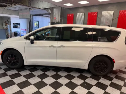 More photos of 2023 Chrysler Pacifica Touring L 4dr Mini Van at Victory Motors Lake Orion, MI