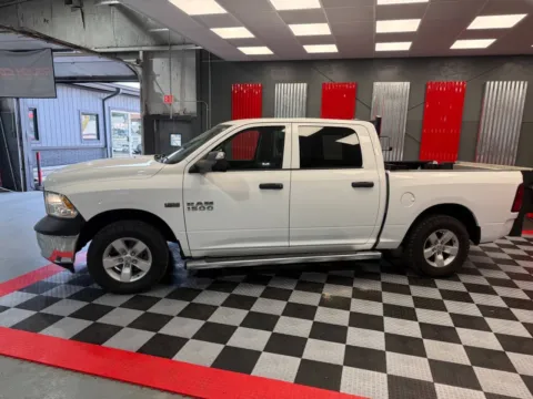 More photos of 2018 RAM 1500 Express 4x4 4dr Crew Cab 5.5 ft. SB Pickup at Victory Motors Lake Orion, MI