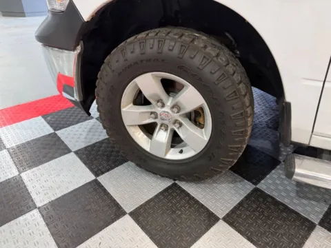 More photos of 2018 RAM 1500 Express 4x4 4dr Crew Cab 5.5 ft. SB Pickup at Victory Motors Lake Orion, MI