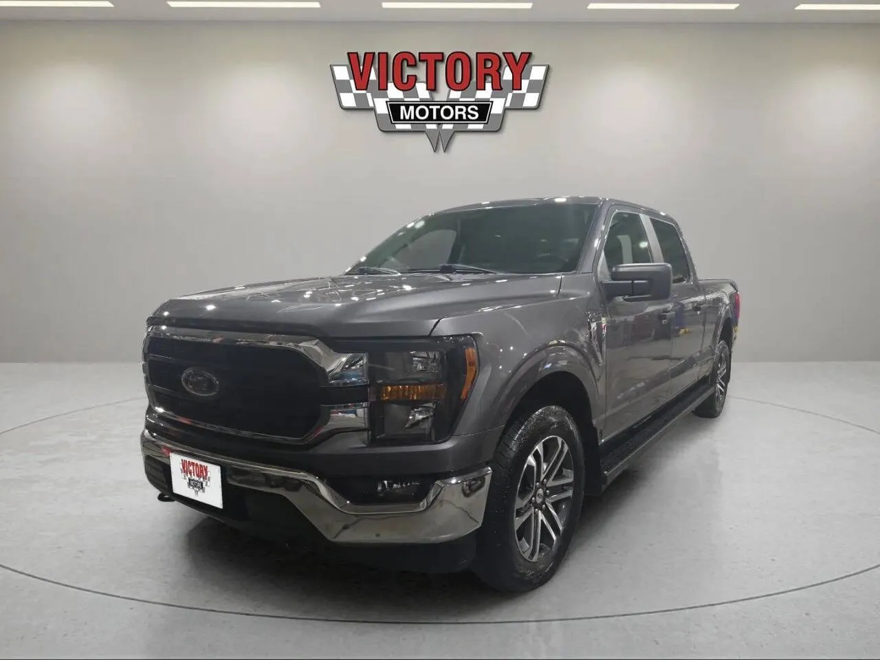 Silver 2023 Ford F-150 Lariat 4x4 4dr SuperCrew 5.5 ft. SB for sale in Lake Orion, MI