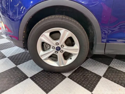More photos of 2016 Ford Escape SE AWD 4dr SUV at Victory Motors Lake Orion, MI
