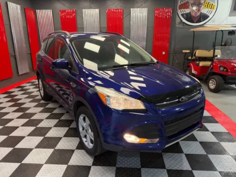 Blue 2016 Ford Escape SE AWD 4dr SUV for sale in Lake Orion, MI