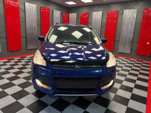 Photos of 2016 Ford Escape SE AWD 4dr SUV for sale in Lake Orion, MI at Victory Motors Lake Orion