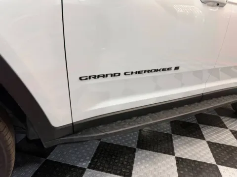 More photos of 2024 Jeep Grand Cherokee Limited 4x4 4dr SUV at Victory Motors Lake Orion, MI