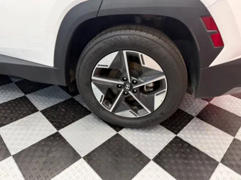 More photos of 2025 Hyundai Tucson SEL 4dr SUV at Victory Motors Lake Orion, MI