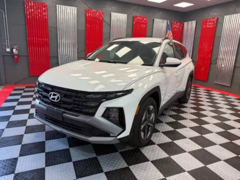 Another view of 2025 Hyundai Tucson SEL 4dr SUV for sale in Lake Orion, MI at Victory Motors Lake Orion
