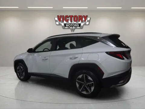 Another view of 2025 Hyundai Tucson SEL 4dr SUV for sale in Lake Orion, MI at Victory Motors Lake Orion