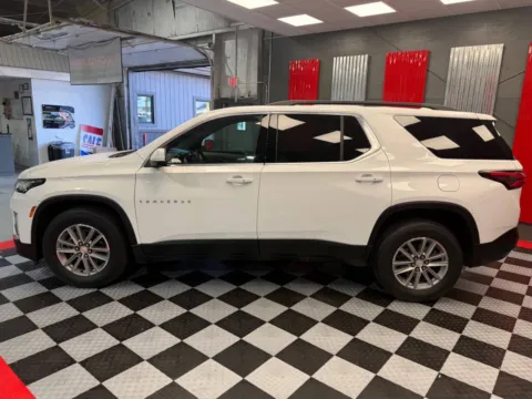 More photos of 2022 Chevrolet Traverse LT Leather 4x4 4dr SUV at Victory Motors Lake Orion, MI