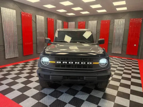 Photos of 2025 Ford Bronco Big Bend 4x4 4dr SUV for sale in Lake Orion, MI at Victory Motors Lake Orion