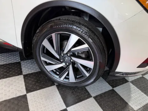More photos of 2023 Nissan Murano SL AWD 4dr SUV at Victory Motors Lake Orion, MI