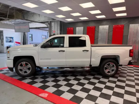 More photos of 2018 Chevrolet Silverado 1500 Custom 4x2 4dr Crew Cab 5.8 ft. SB at Victory Motors Lake Orion, MI