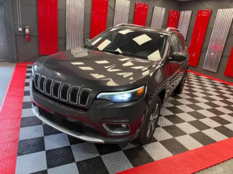 Another view of 2019 Jeep Cherokee Limited 4x4 4dr SUV for sale in Lake Orion, MI at Victory Motors Lake Orion