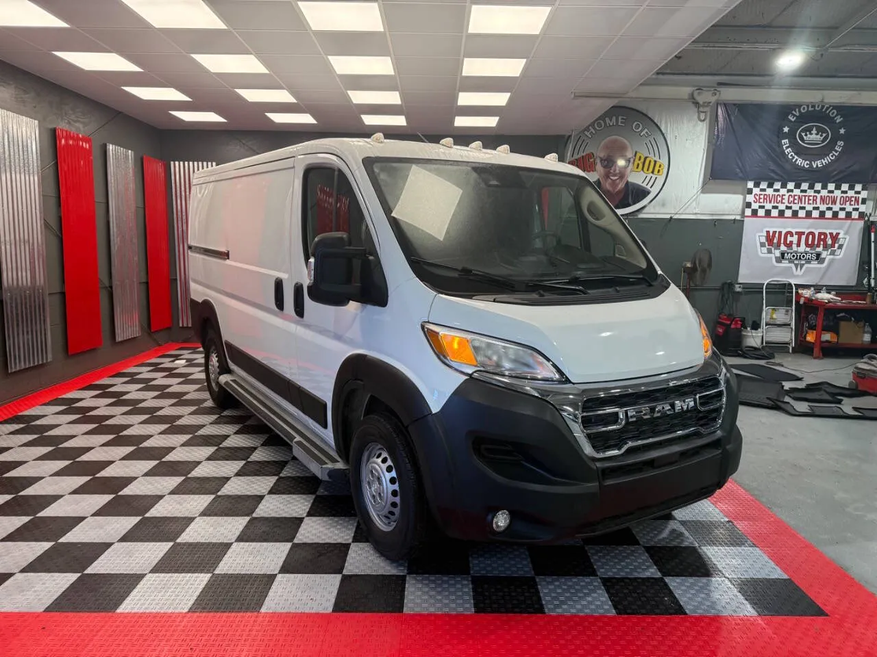 White 2025 RAM ProMaster Tradesman 2500 136 WB 3dr Low Roof Cargo Van w/ Passenger Seat for sale in Lake Orion, MI