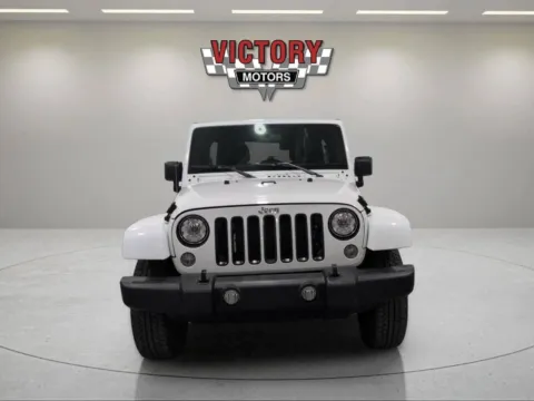 More photos of 2018 Jeep Wrangler JK Unlimited Sahara 4x4 4dr SUV at Victory Motors Lake Orion, MI