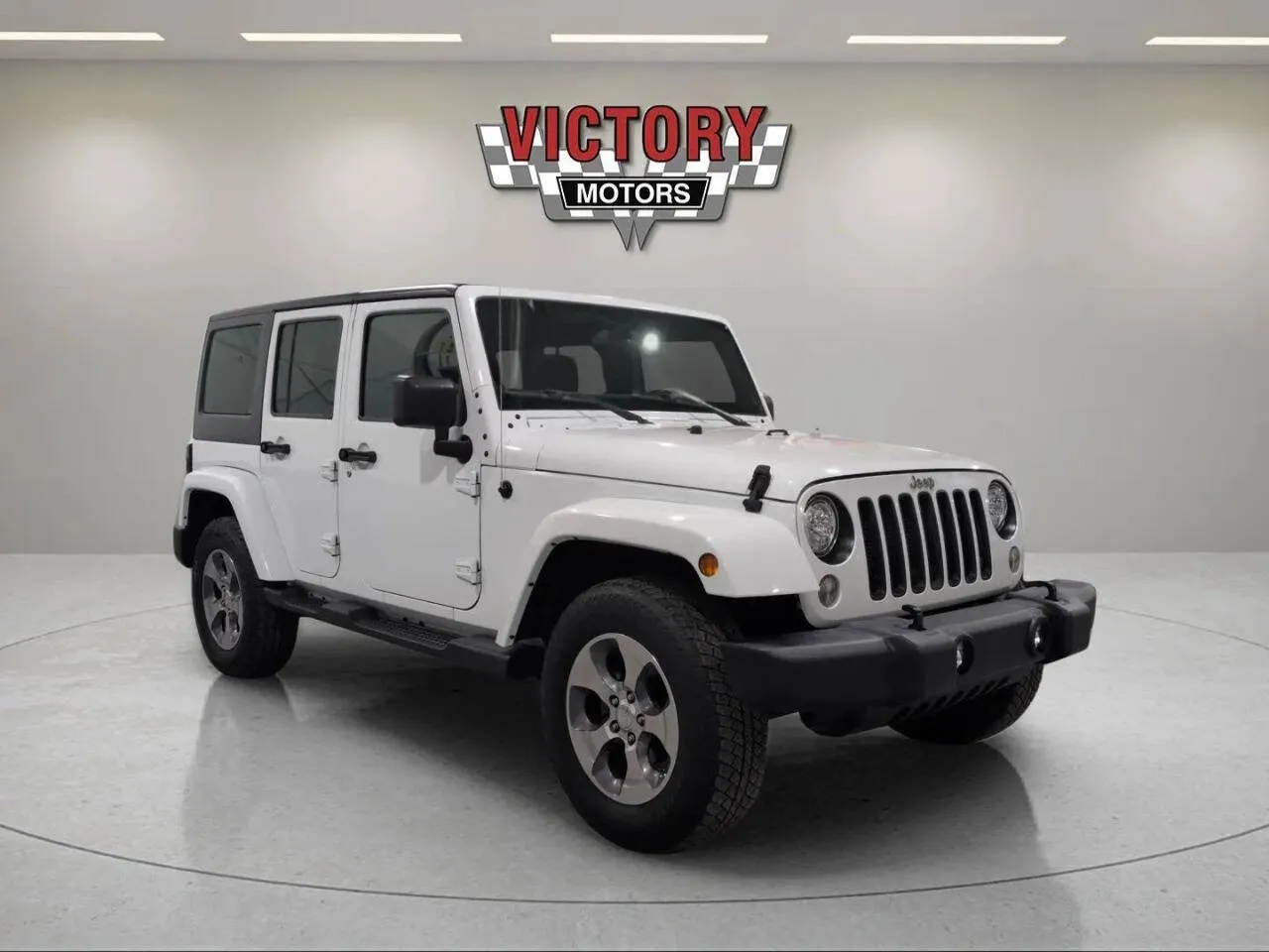 White 2018 Jeep Wrangler JK Unlimited Sahara 4x4 4dr SUV for sale in Lake Orion, MI