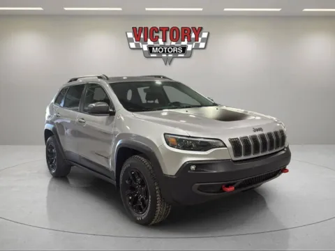 Silver 2019 Jeep Cherokee Trailhawk 4x4 4dr SUV for sale in Lake Orion, MI