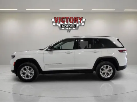 Another view of 2023 Jeep Grand Cherokee Limited 4x4 4dr SUV for sale in Lake Orion, MI at Victory Motors Lake Orion